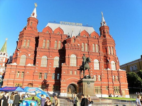 155-Исторический музей и памятник Жукову